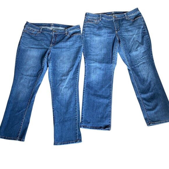 Bundle of 2 pairs of St. John's Bay Straight Leg Blue Jeans Womens 18W #56K - Picture 1 of 6